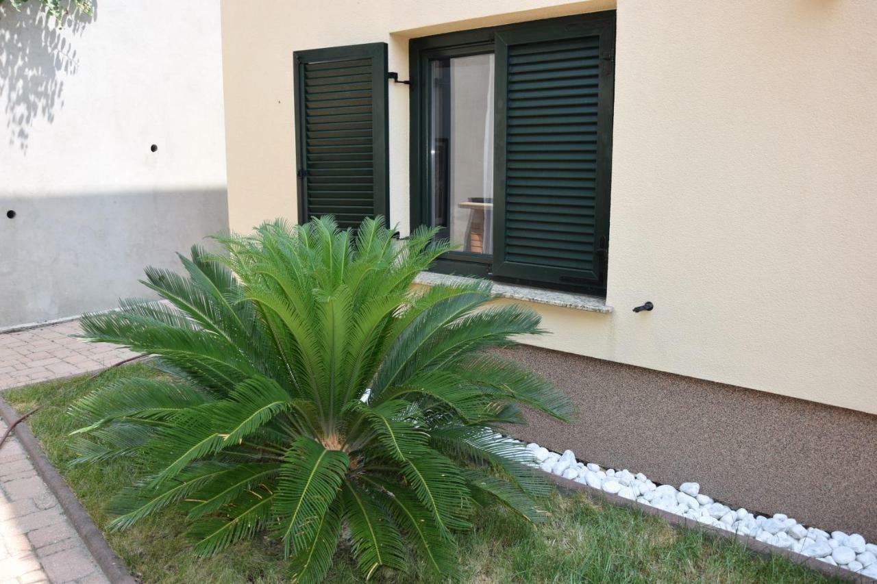 Charming Villa Rab Rab Town Exterior foto